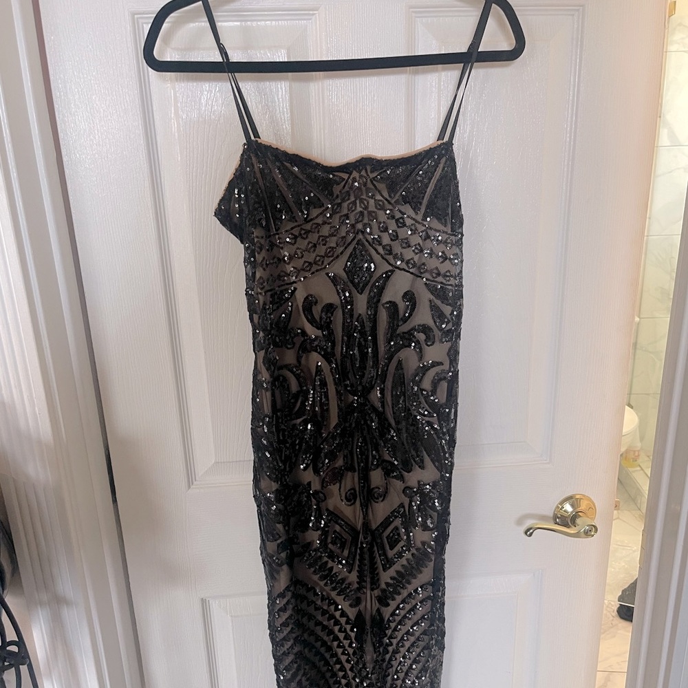 Beautiful sequence dress black new with tags